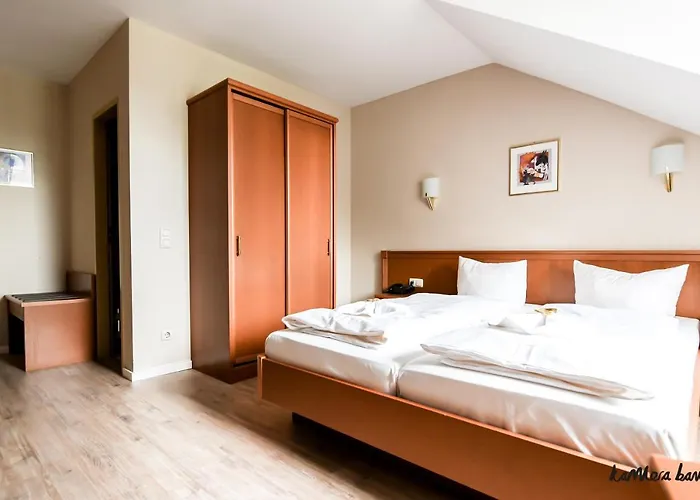 Hotel Blutenburg 3*