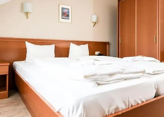 Blutenburg Hotel 3*