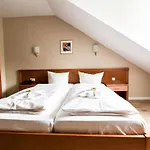Blutenburg Hotell 3*