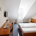 Blutenburg Hotell 3*