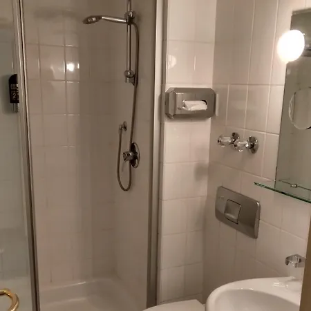 Blutenburg Otel 3*
