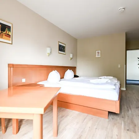 Blutenburg Hotel 3*