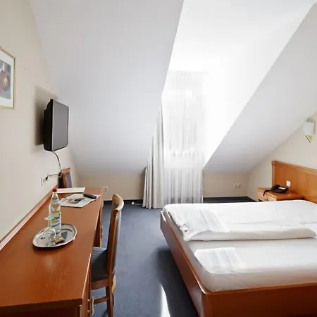 布鲁腾酒店 酒店 3*