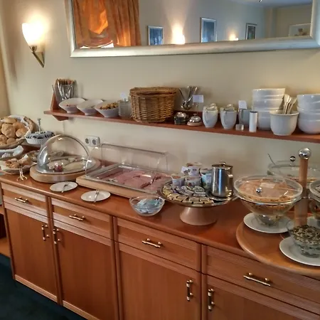 酒店 布鲁腾酒店 3*