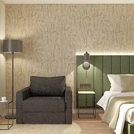 Hotel Blutenburg 3*