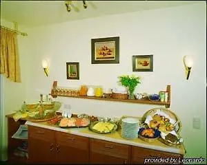 Blutenburg Hotel 3*