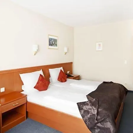 Blutenburg 3* München