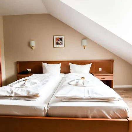 Blutenburg Hotell 3*