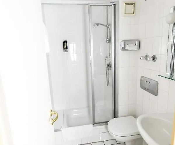 Hotel Blutenburg 3*
