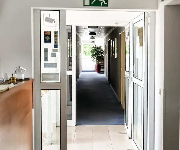 Hotel Blutenburg 3*