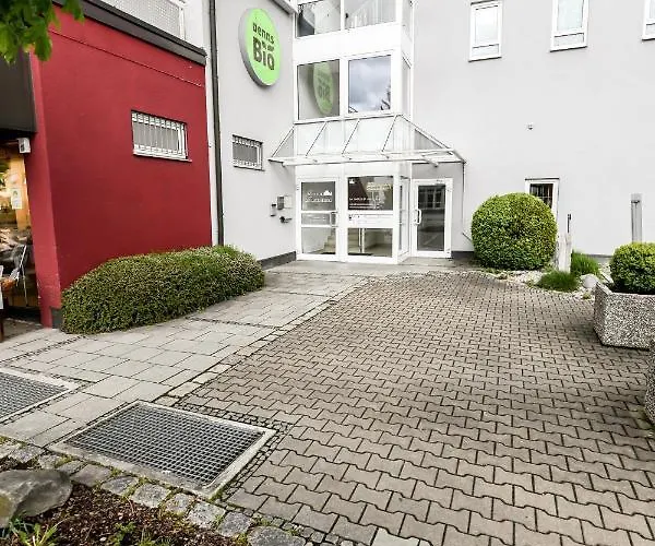 Hotel Blutenburg 3*