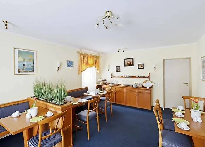 Blutenburg Hotel 3*